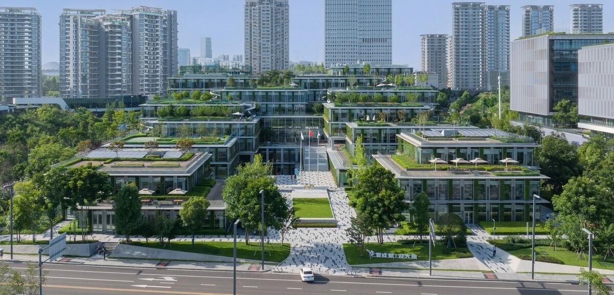 成都天府新区：近零能耗办公建筑，中建滨湖设计总部